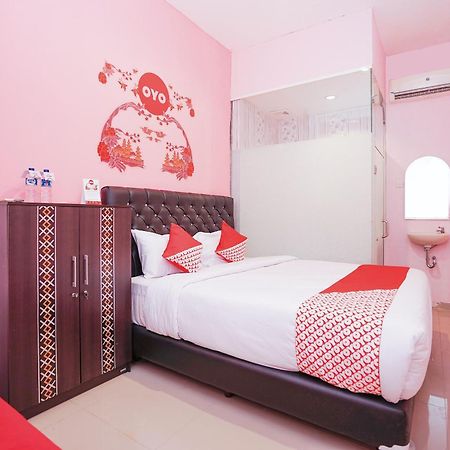 Hotel O Juanda Near Terminal International Juanda Brebek Экстерьер фото
