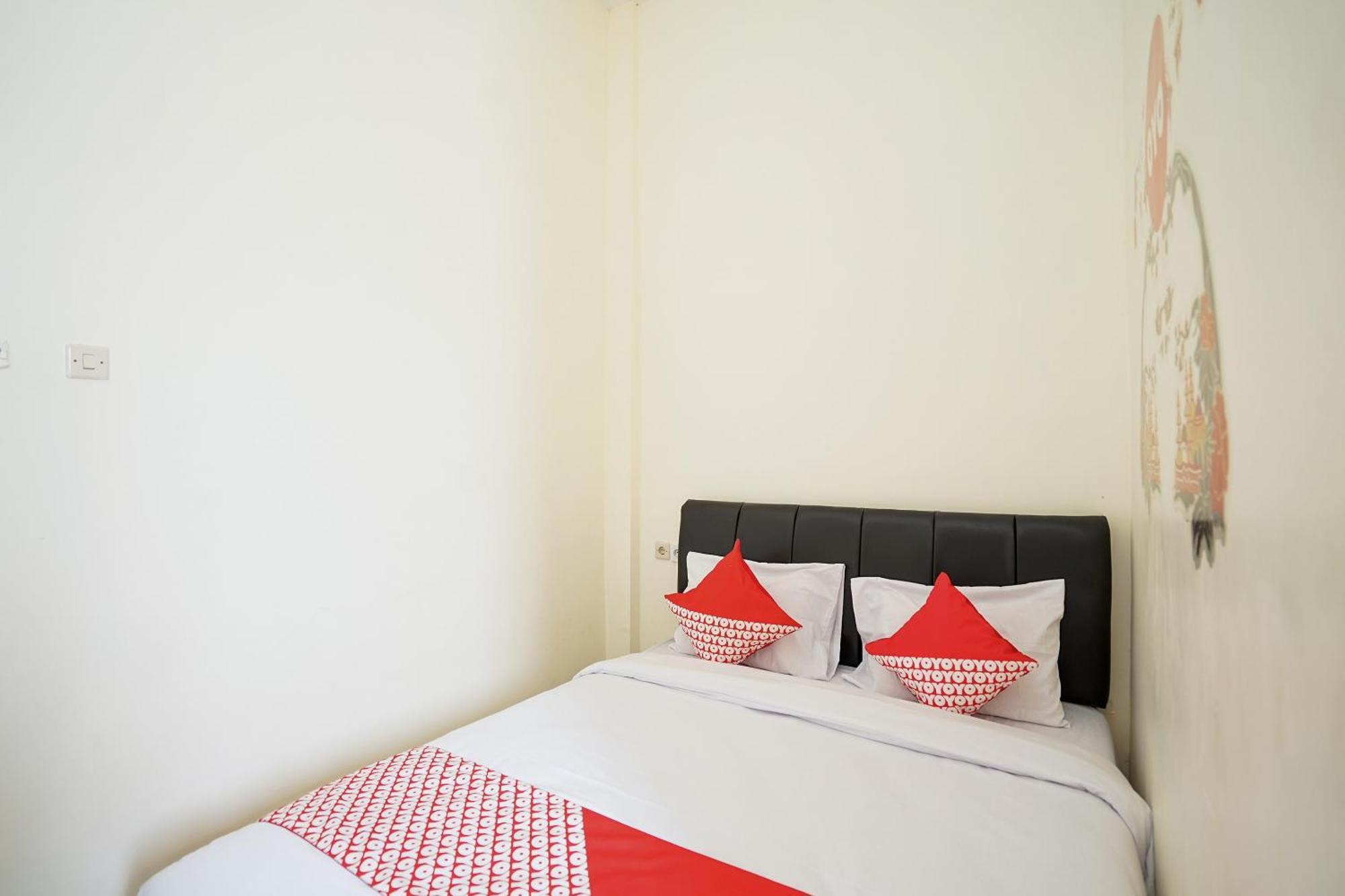 Hotel O Juanda Near Terminal International Juanda Brebek Экстерьер фото