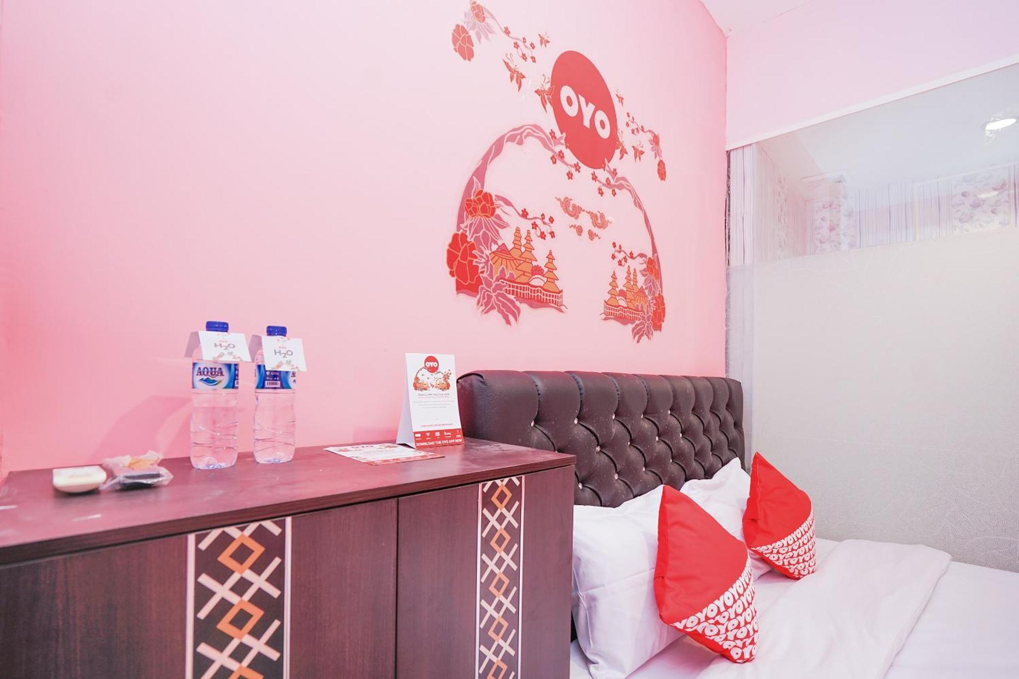Hotel O Juanda Near Terminal International Juanda Brebek Экстерьер фото